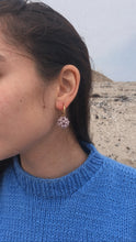 Cargar imagen en el visor de la galería, Burbuja Earrings Blossom
