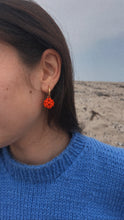Cargar imagen en el visor de la galería, Burbuja Earrings Carrot
