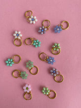 Cargar imagen en el visor de la galería, Flower Earrings Mint
